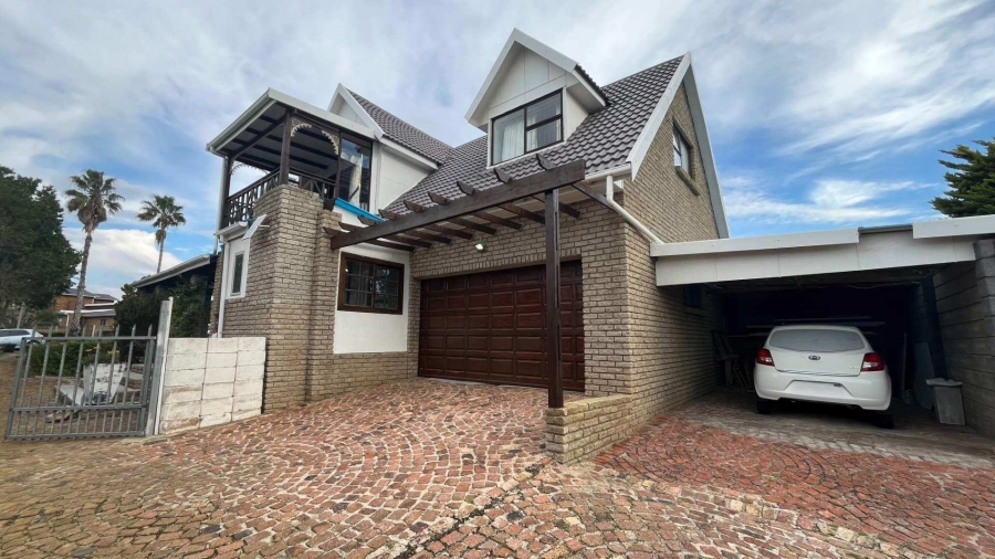 4 Bedroom Property for Sale in Hartenbos Heuwels Western Cape